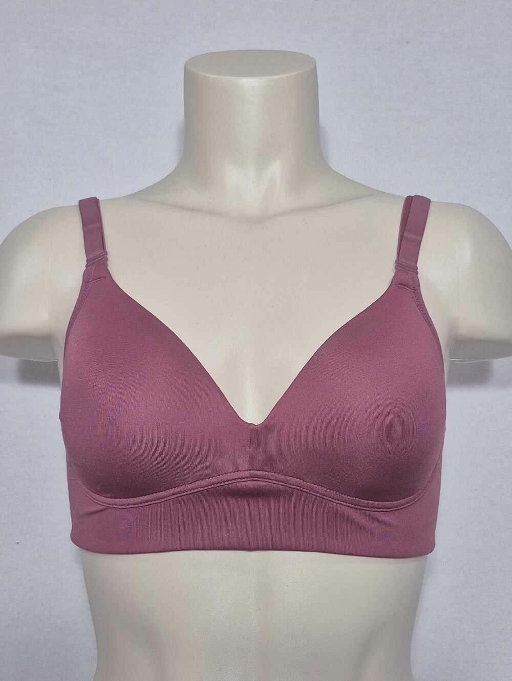 34B Warner's RM1011W RM1011T Blissful Benefits Wireless Convertible Comfort Bra